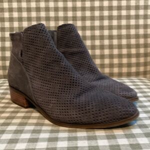 Crown Vintage ladies ankle boots